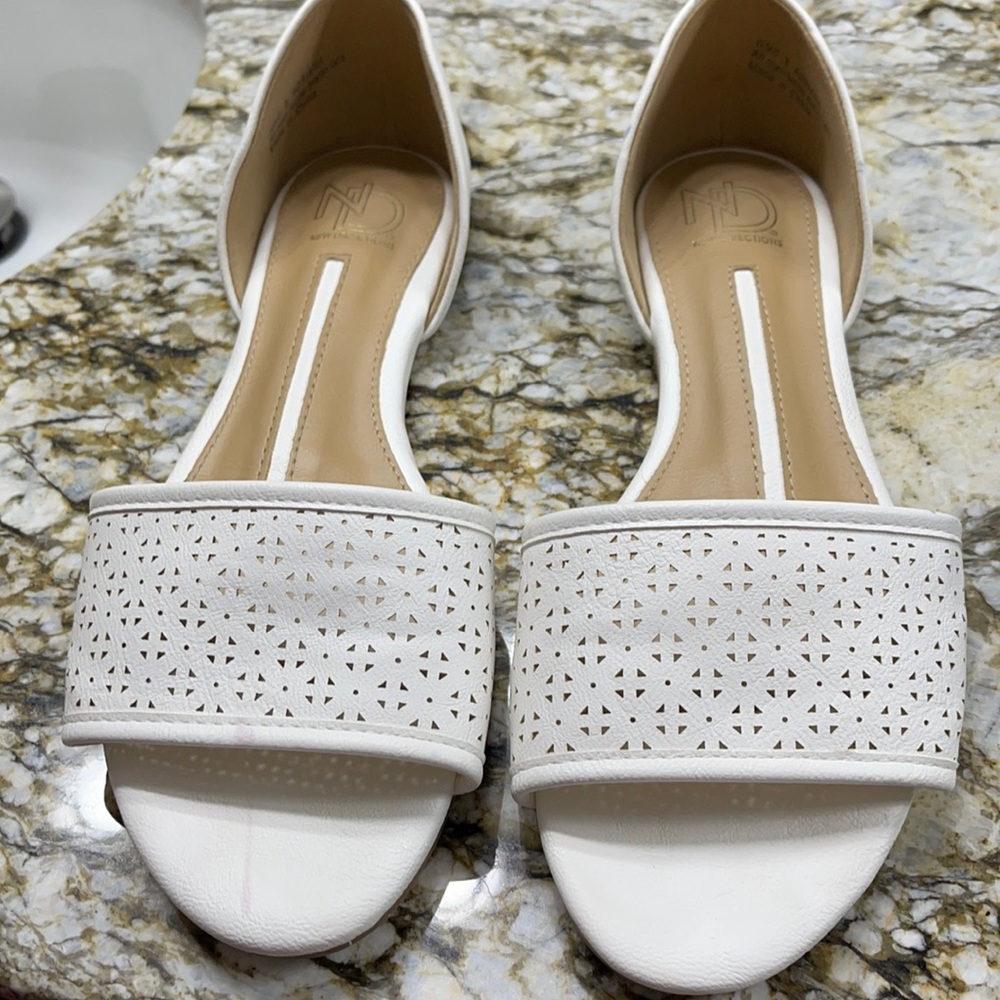 New Direction slip on open toe shoes